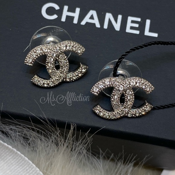 Sold on eBay! CHANEL CC Earrings *Rare Silver 2020 - Picture 2 of 8